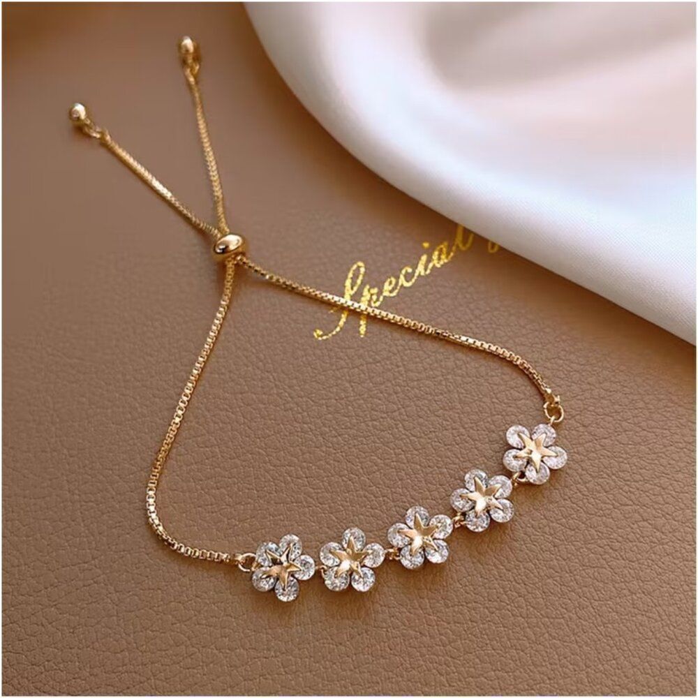 5-Star Petal Bracelet Minimalist Adjustable Zirconia Gemstone 18K Gold Plated